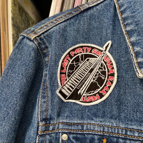 💥HOST PICK💥 👨‍🎤🤘Super Cool PATCHED UP Bershka Denim Jean Jacket 🤘👨‍🎤 - Picture 11 of 16